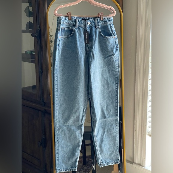NWT PRETTYLITTLETHING MID BLUE WASH HIGH WAIST MOM JEANS - Picture 3 of 7